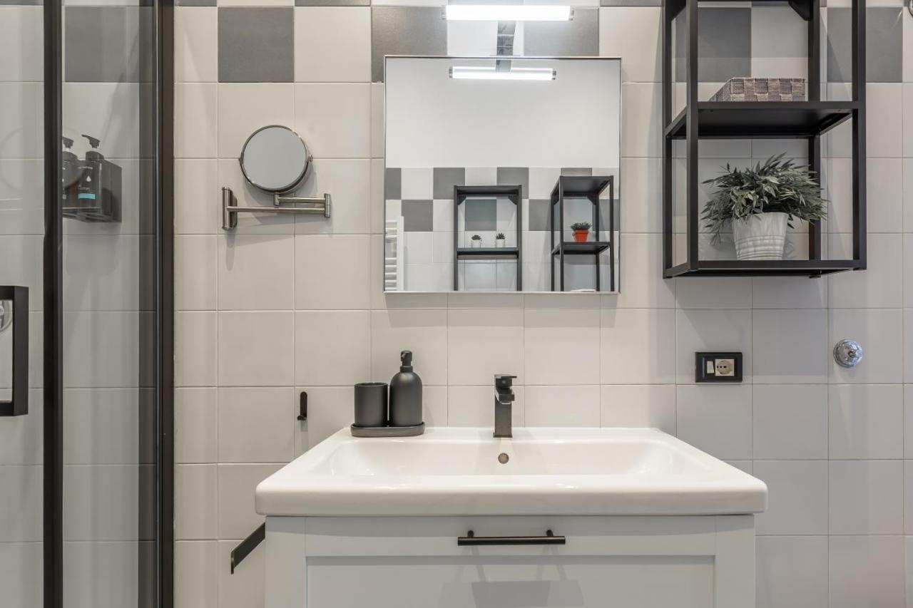 Imperium House - Appartamento Con Giardino Privato, 3 Minuti Da Metro Piazza Bologna, A-C, Рим Экстерьер фото